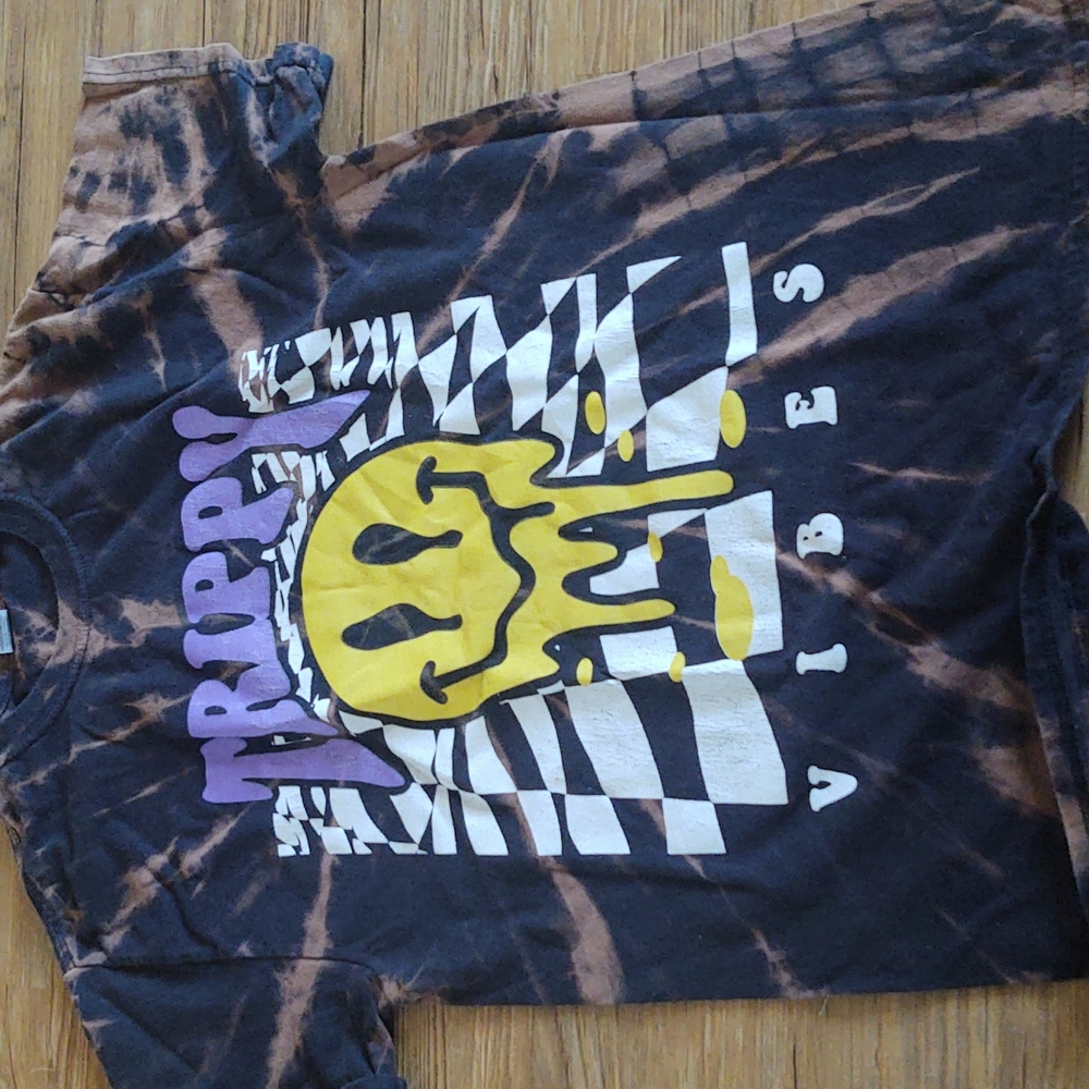Smiley Face Tshirt Medium Trippy Vibes